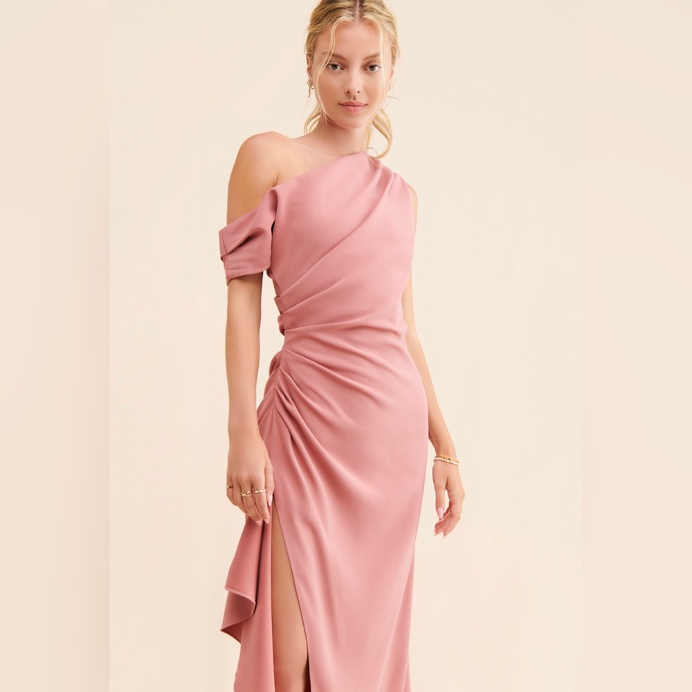 Elliatt - Gwenyth maxi dress. Never been worn.